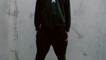 开云体育官网-迪班萨个人Logo亮相！灵感来自“重压之下 星钻自成”的隐喻