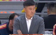 开云直播官网-广东男篮40分惨败，三分球35中5+17次失误，上海男篮酣畅淋漓大胜