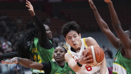 开云直播官网-主场亮剑夺开门红！中国女篮81比68力克马里女篮，拿下世界杯资格赛首胜