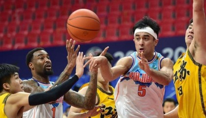 新赛季无球可打！新疆男篮旧将合同到期走人，曾单场狂砍42+10+10